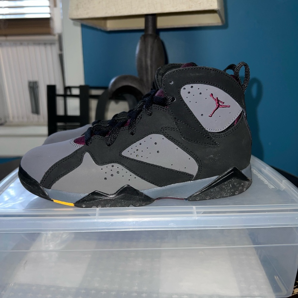 Air Jordan Retro 7 Sneakers in Bordeaux